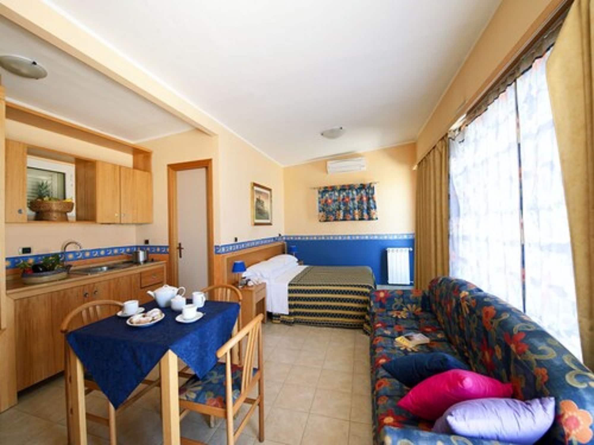 Villaggio Albergo Internazionale La Plaja CTA Pokoj fotografie